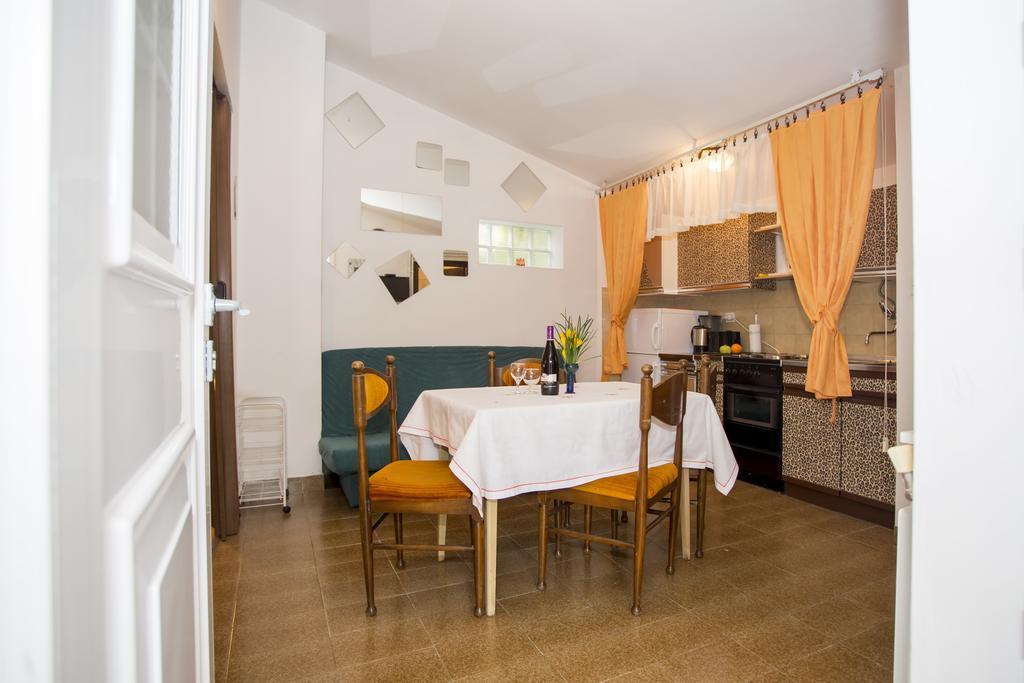 Apartments Pula 1618 エクステリア 写真